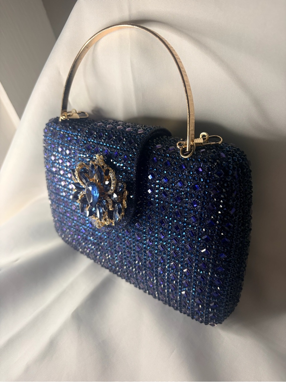 Elegant Navy Crystal Evening Bag with Gold Accents - Picture 5 of 9